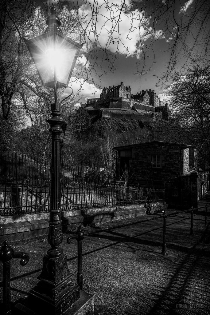 Edinburgh Castle & Lantern Mono