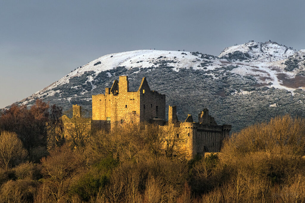 Craigmillar Castle & Snow Arthur’s Seat