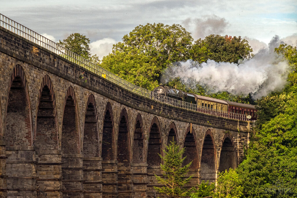 Royal Scot Steam Engine & Midlothian Viaduct