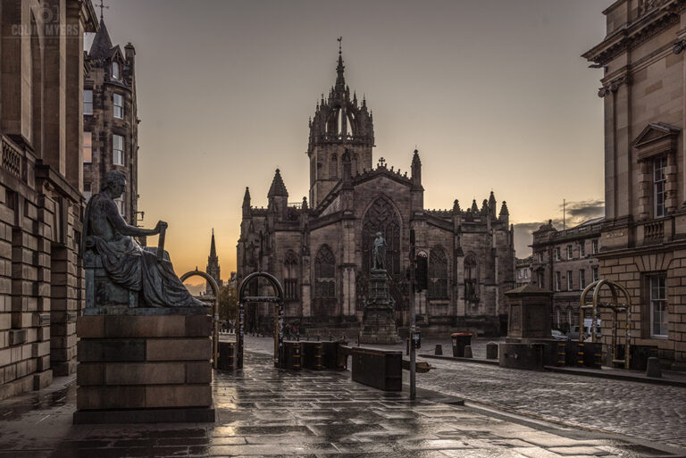 Royal Mile & St Giles at Sunrise