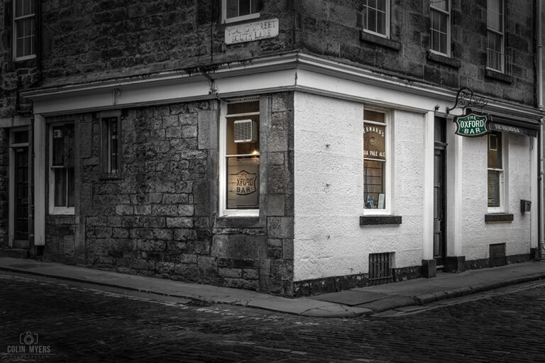The Oxford Bar, Edinburgh (Spot Colour)